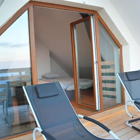 Nyaraló Hisa V Mesecini - Moonlight House