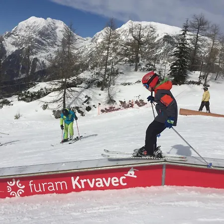 Hisa V Mesecini - Moonlight House