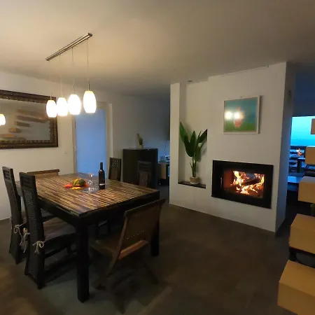 Hisa V Mesecini - Moonlight House * Cerklje na Gorenjskem