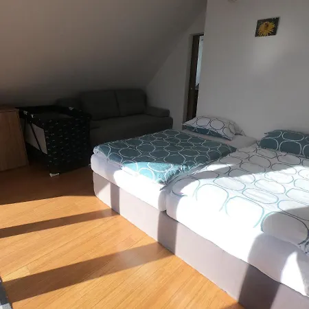 Hisa V Mesecini - Moonlight House Cerklje na Gorenjskem